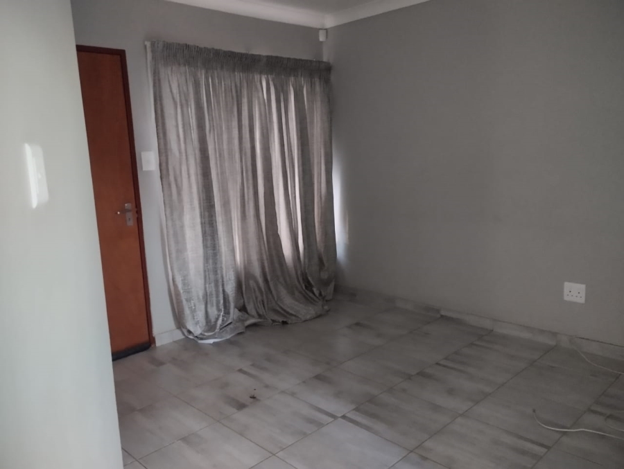 To Let 3 Bedroom Property for Rent in Tlhabane West North West